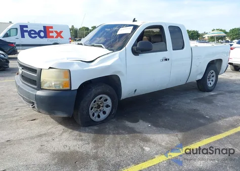 2007 Chevrolet Silverado 1500 Work Truck z USA, uszkodzony, nr VIN 1GCEC19C57Z506798